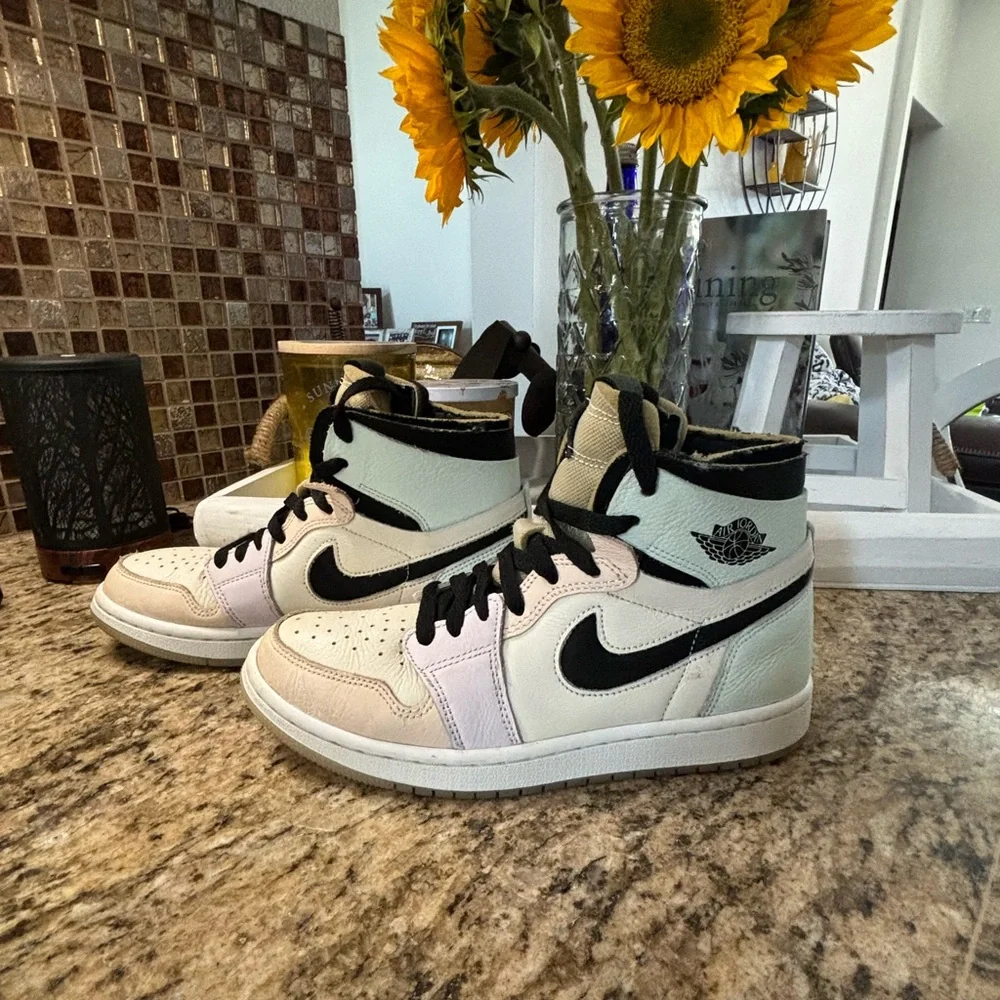 Women's Easter Jordan's - Picture 1 of 5